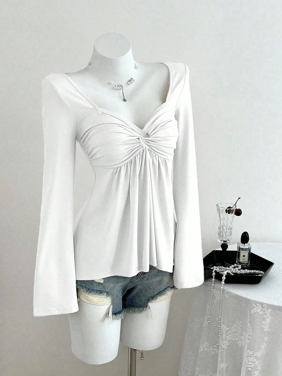 Spring and Autumn New French Design with Twisted Chest, Fashionable Style, Autumn and Winter Hoodie, Long Sleeve Top for Women