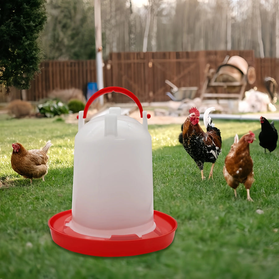 2L Plastic Water Dispenser for Poultry and Chicken Coops Drinking Water Equipment for Poultry and Pet Farming on Farms
