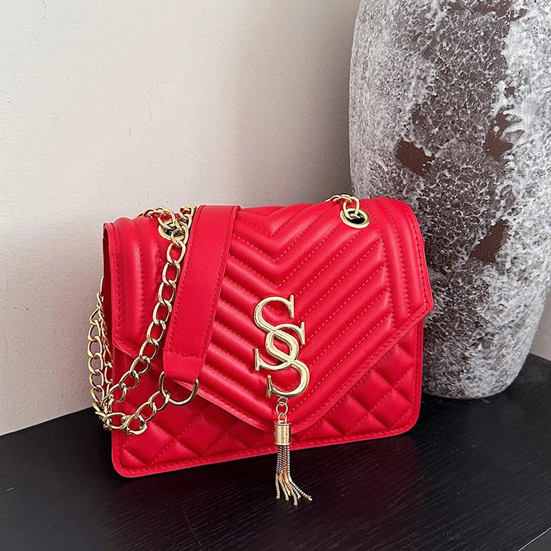 Elegant and Fashionable Argyle Quilted Chain Small Square Bag Metal Letter Tassel Diagonal Cross Bag Commuter Shoulder Bag