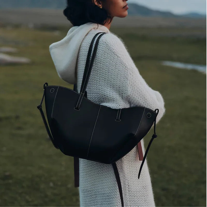 Classic Elegant Style Large Capacity Wing Bag Crossbody Handbag Retro European American Niche Bucket Armpit Tote Bag Fashion